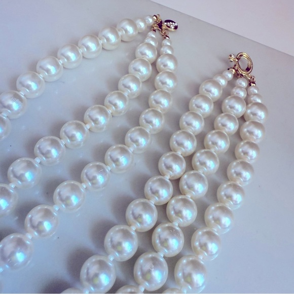 NWOT Elegant Triple Strand Pearl Necklace w Crystal Orb/Cross - Picture 4 of 4